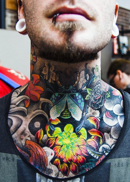 kehlen hals tattoo 154