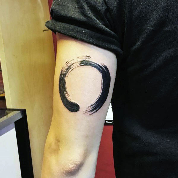 trizeps tattoo 18