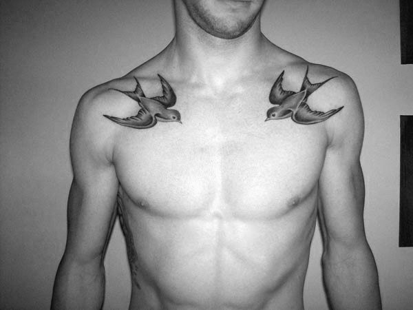 schlüsselbein tattoo 19