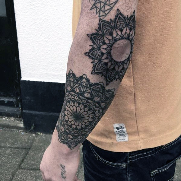 ellenbogen tattoo 139