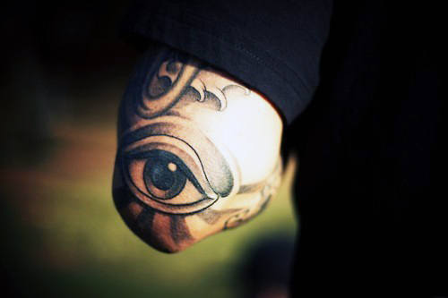 ellenbogen tattoo 143