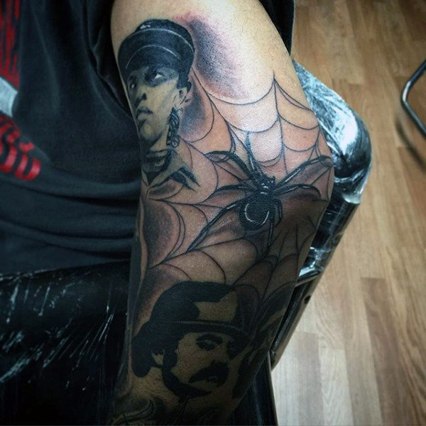 ellenbogen tattoo 71