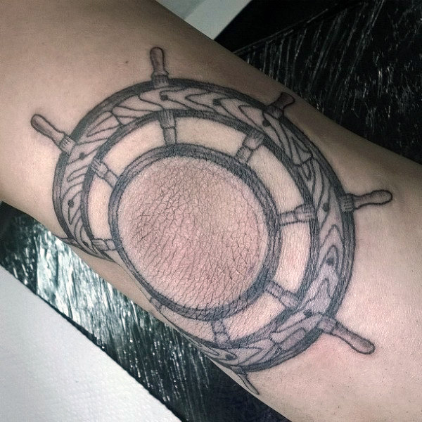 ellenbogen tattoo 85