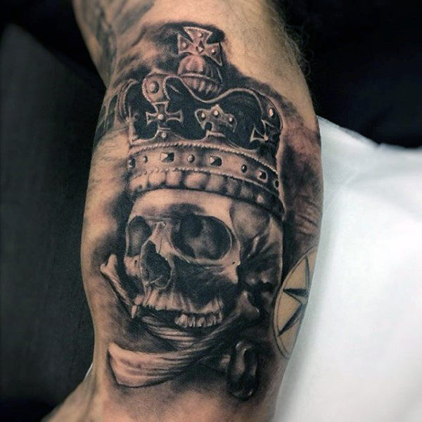 krone tattoo 13