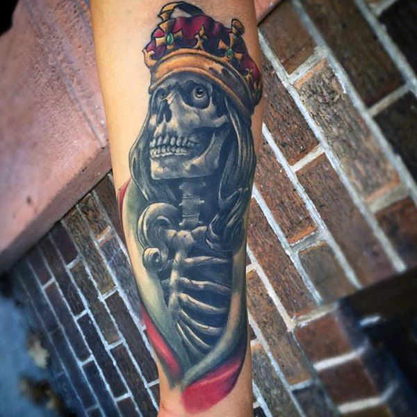 krone tattoo 135