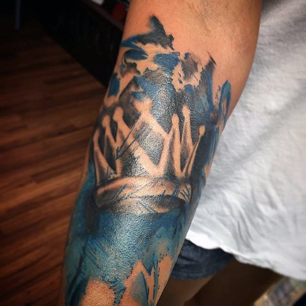krone tattoo 143