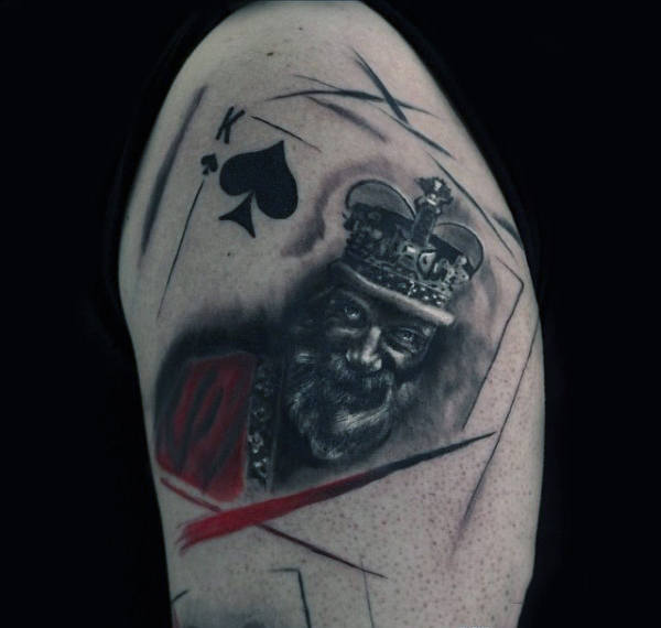 krone tattoo 147