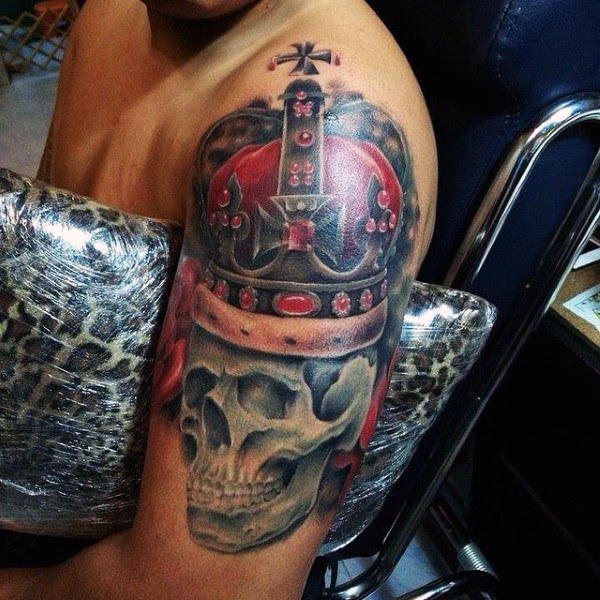 krone tattoo 155