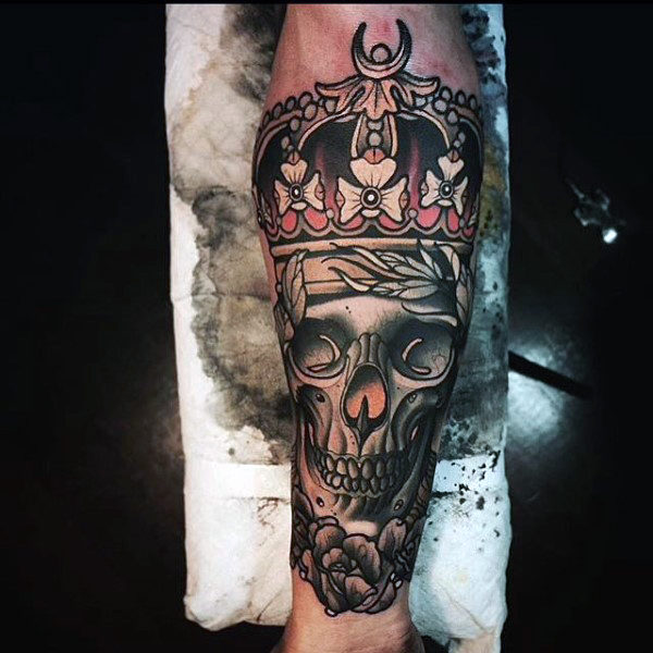 krone tattoo 185