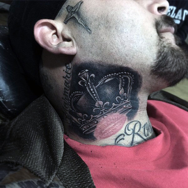 krone tattoo 19