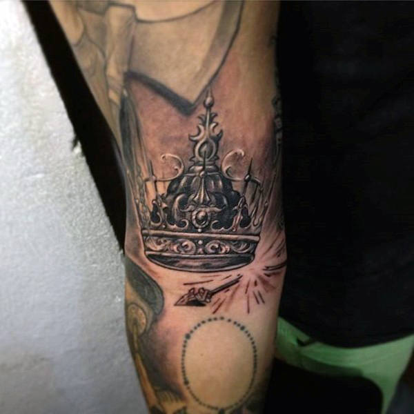 krone tattoo 21