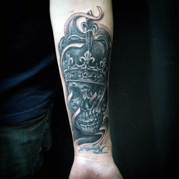 krone tattoo 31