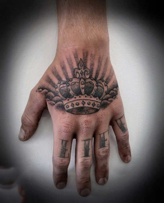 krone tattoo 39