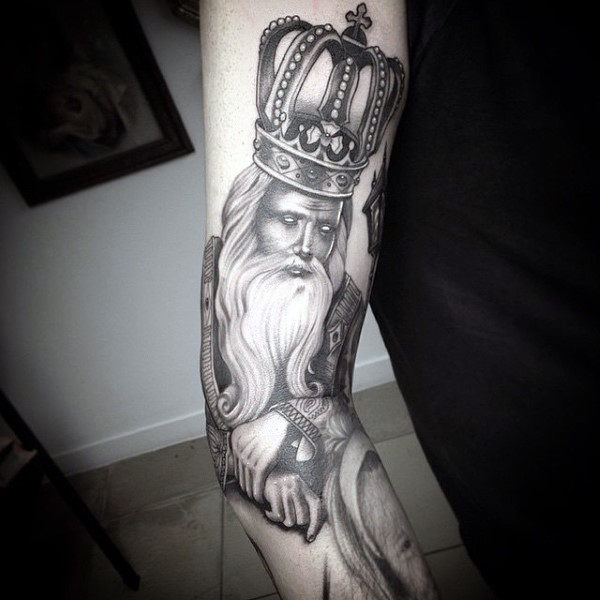 krone tattoo 69