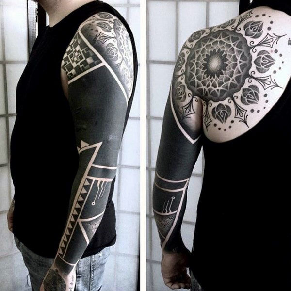 schwarz blackwork tattoo 05