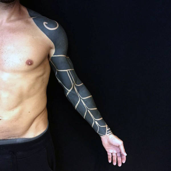 schwarz blackwork tattoo 39