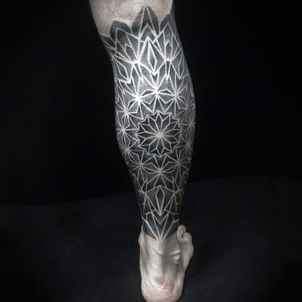 schwarz blackwork tattoo 59