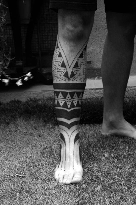 schwarz blackwork tattoo 81