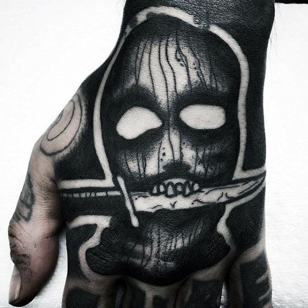 schwarz blackwork tattoo 87