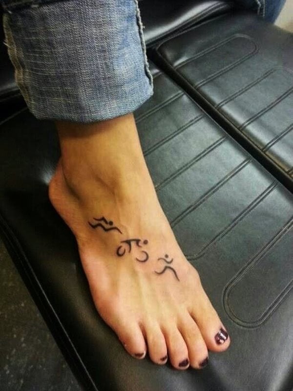 170 Tattoos am Fuß (mit Bedeutung)