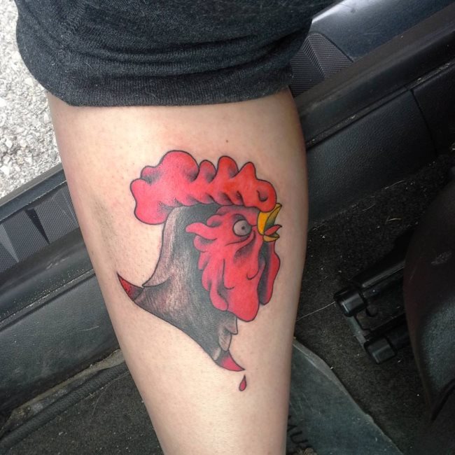 150 Tattoos auf der Wade