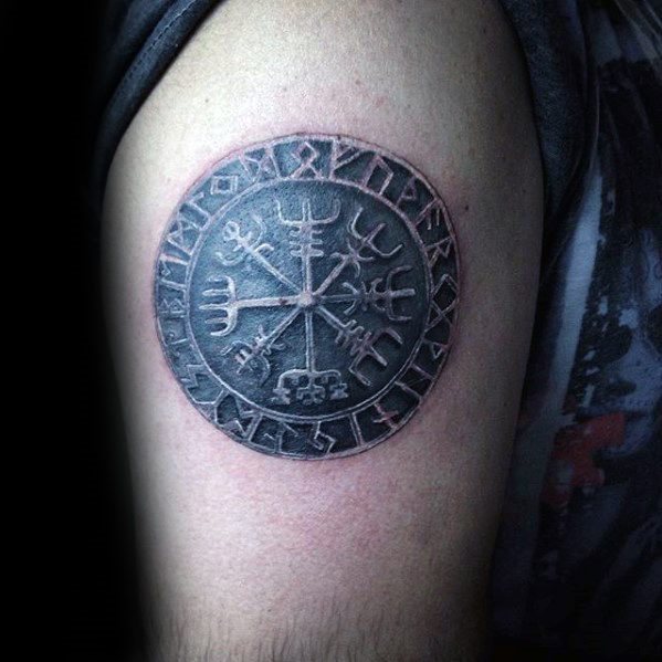 103 Wikinger-Tattoos (Mit Bedeutung)
