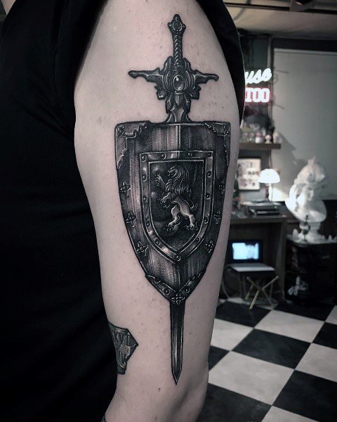 schild wappen tattoo 127