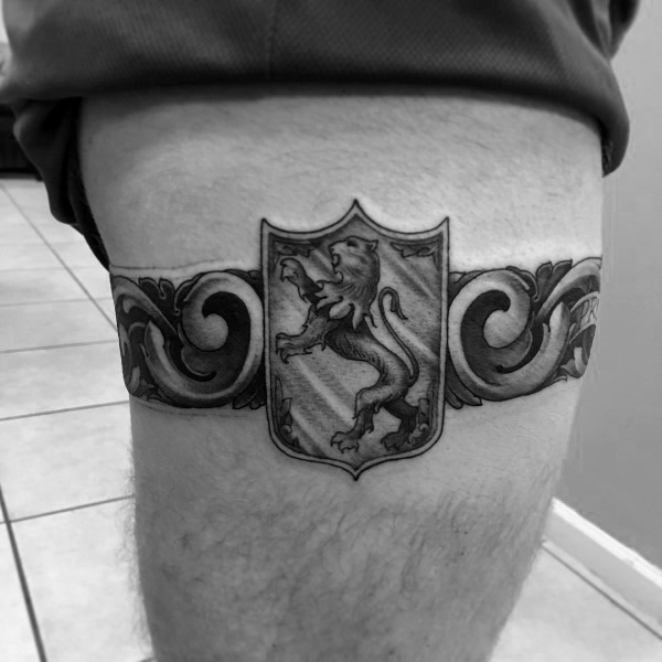 schild wappen tattoo 23