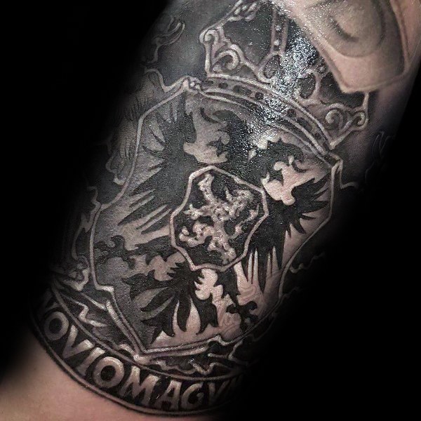 schild wappen tattoo 49