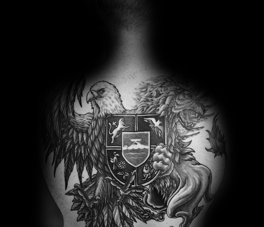 schild wappen tattoo 93