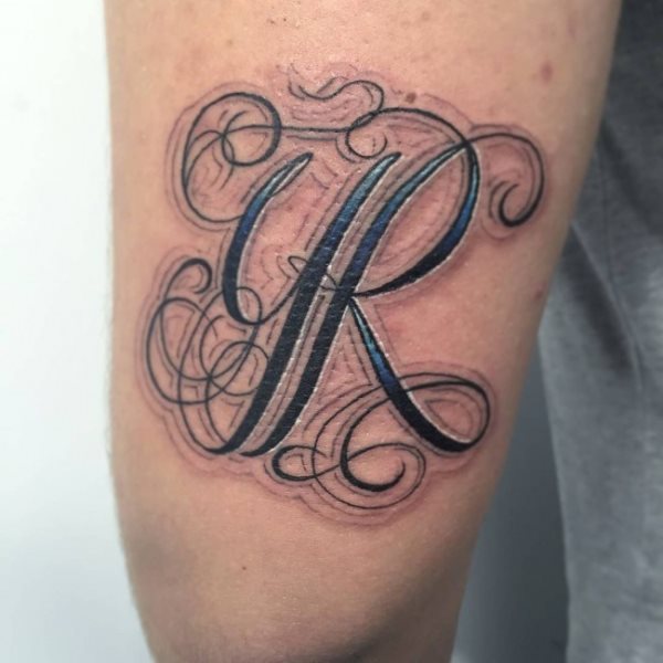 initialen tattoo 124