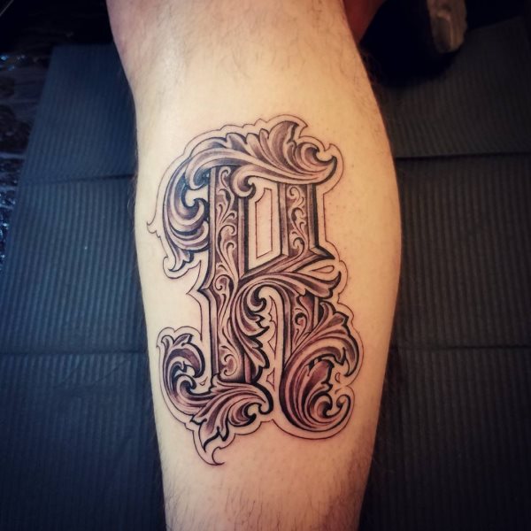 initialen tattoo 130