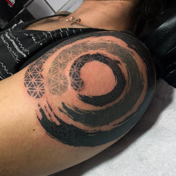 enso kreis tattoo 35