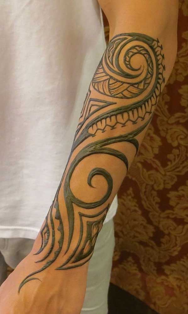 60 Tribal Tattoos (with their meanings)