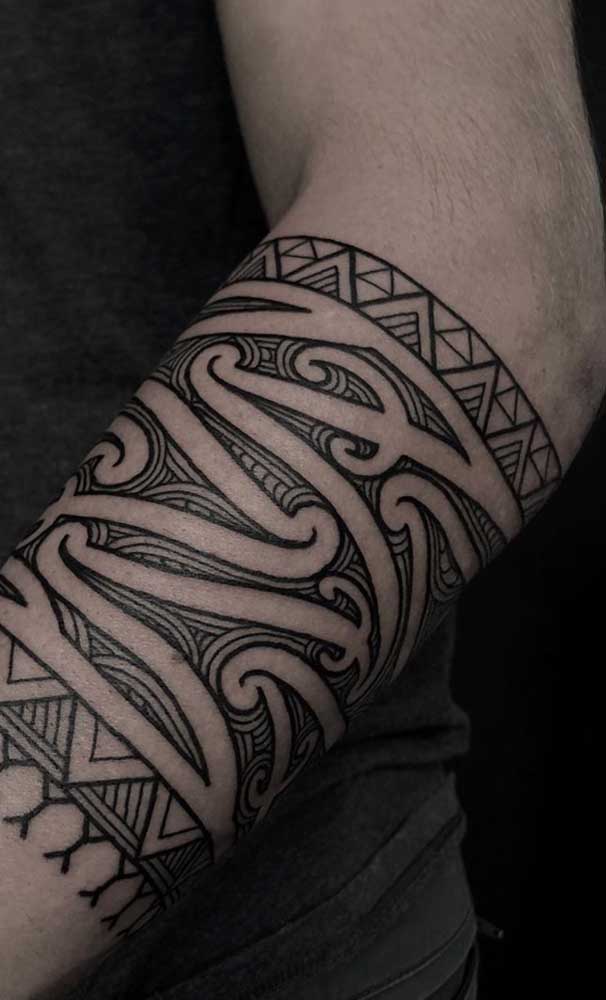 60 Tribal Tattoos (with their meanings)