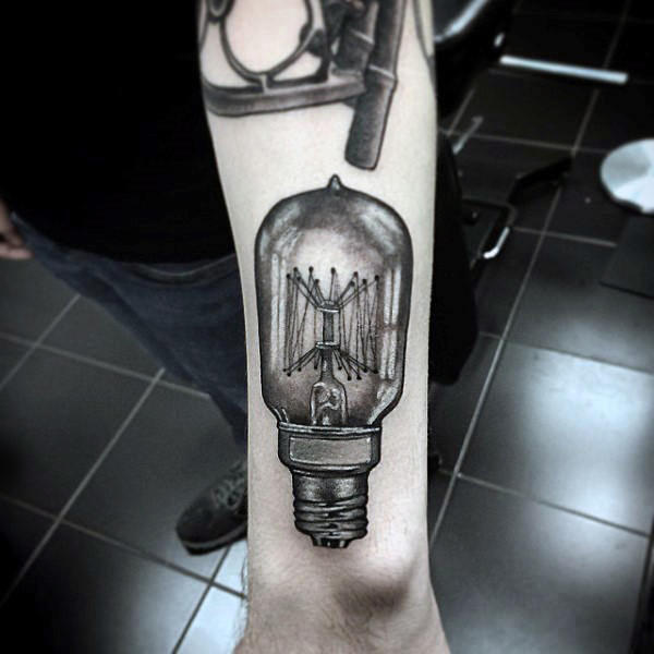 tatouage ampoule 141