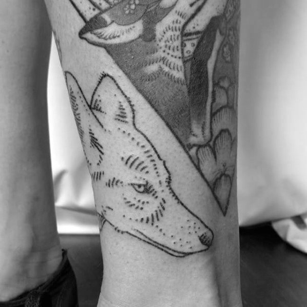 tatouage coyote 39