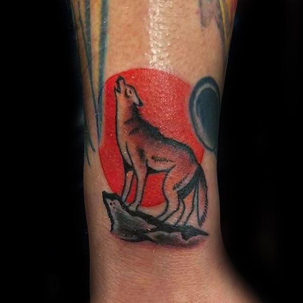 tatouage coyote 85