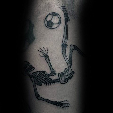 tatouage football 137