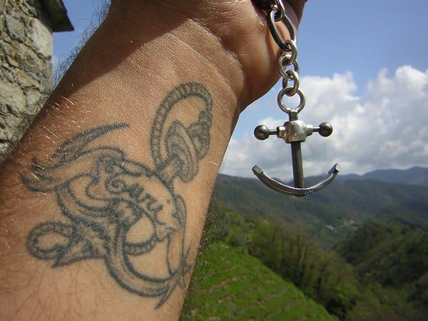 tatouage ancre 166