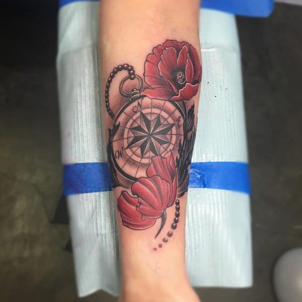 tatouage boussole 188