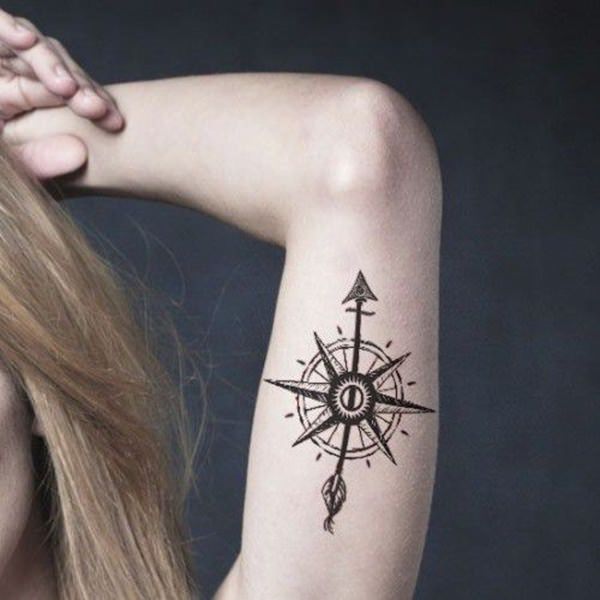 tatouage boussole 206