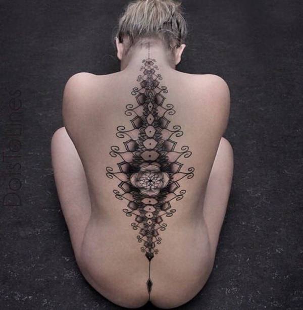 tatouage ColonneVertebrale 201