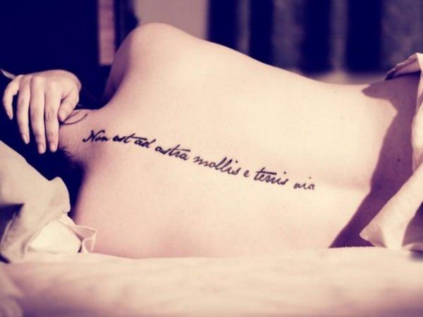 tatouage ColonneVertebrale 202