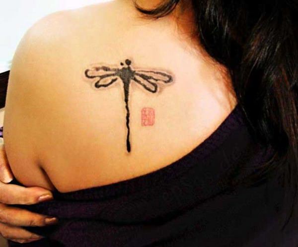 tatouage Libellule 121