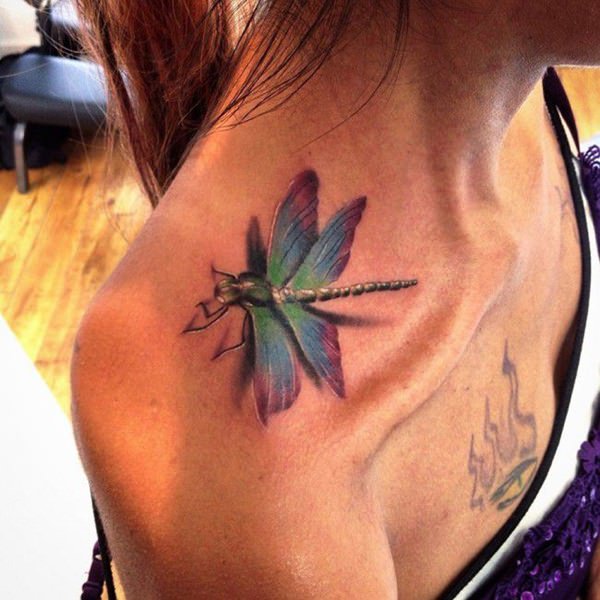 tatouage Libellule 124