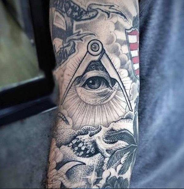 tatouage yeux 142