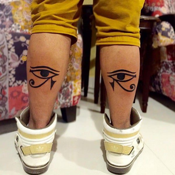 tatouage yeux 171