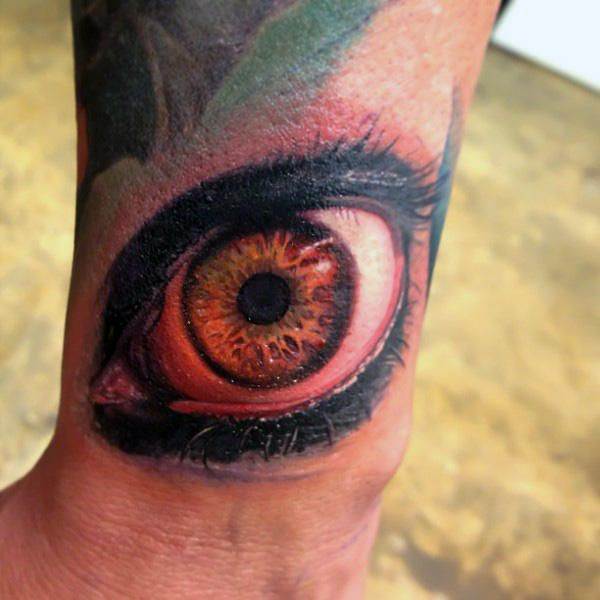 tatouage yeux 207