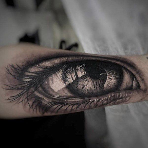 tatouage yeux 213